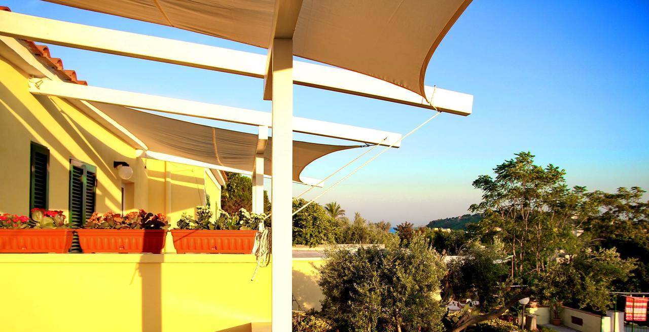 Belvedere Procida Buitenkant foto